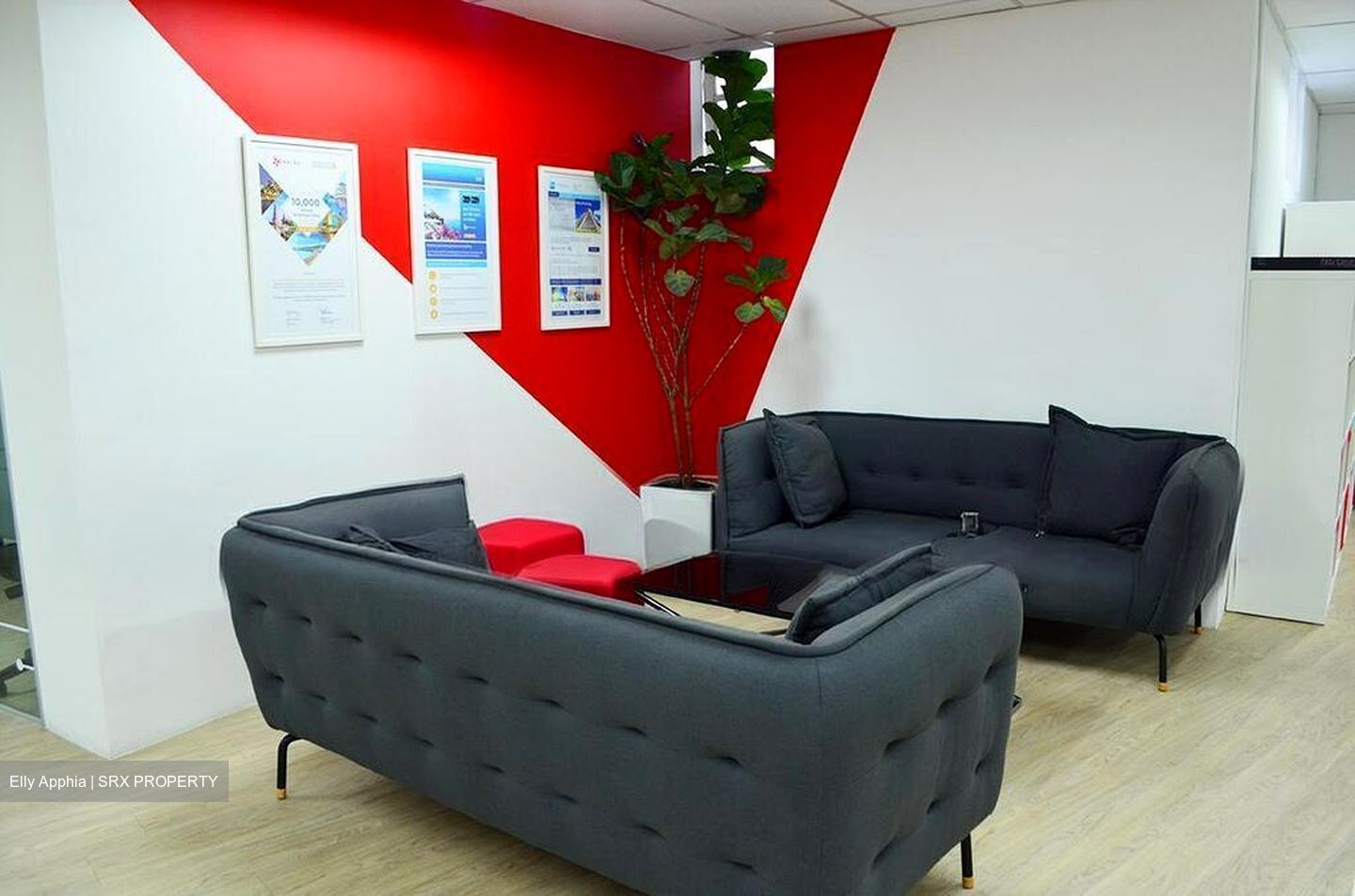 The Office Chamber (D8), Office #509806331